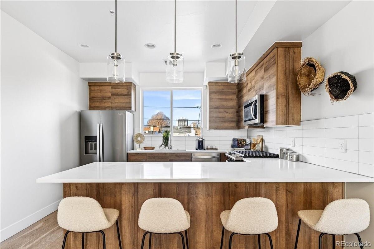 3520 W Conejos Place Unit: 11