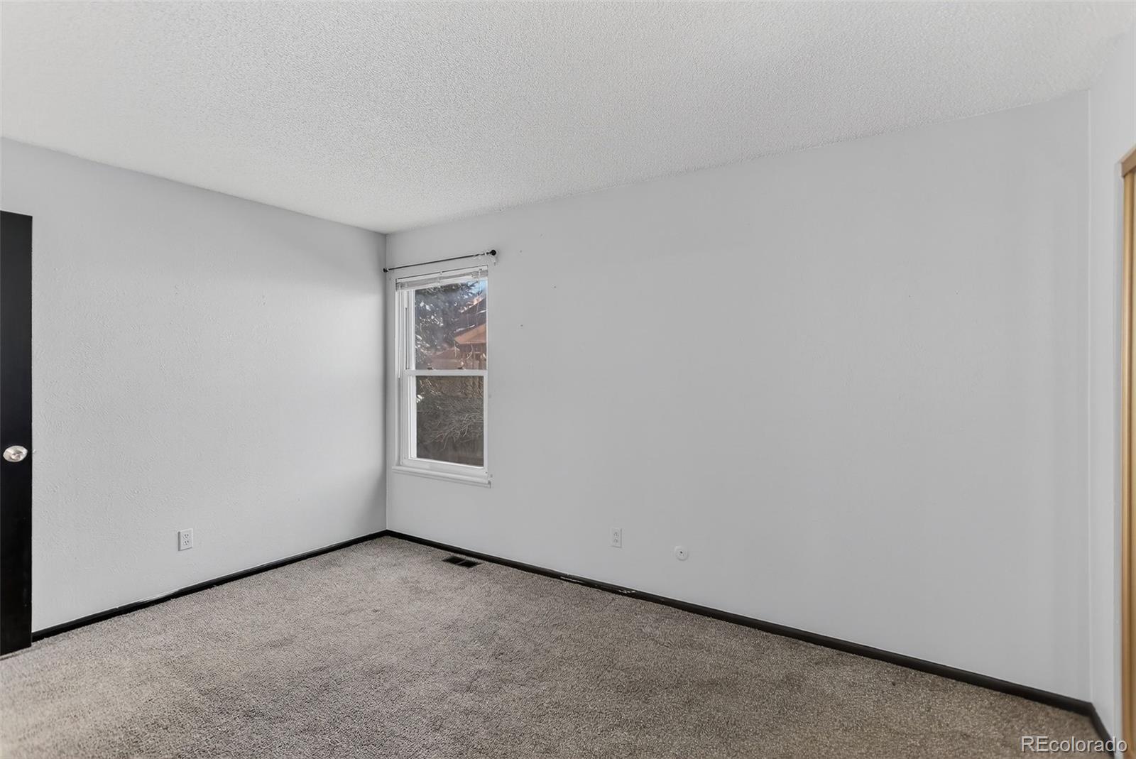 18907 E Loyola Circle