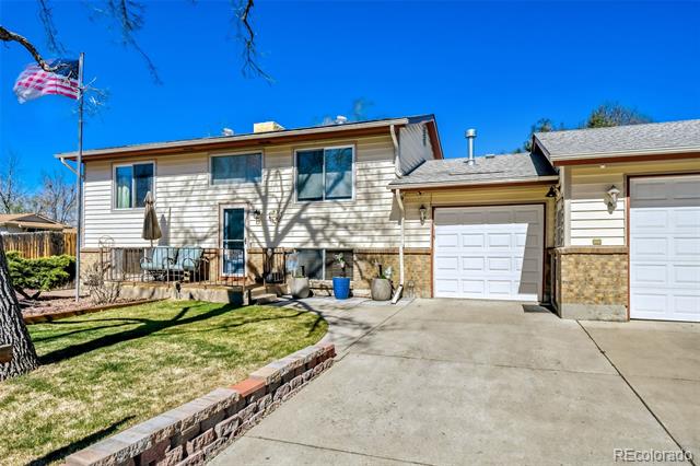8141 Explorador Calle