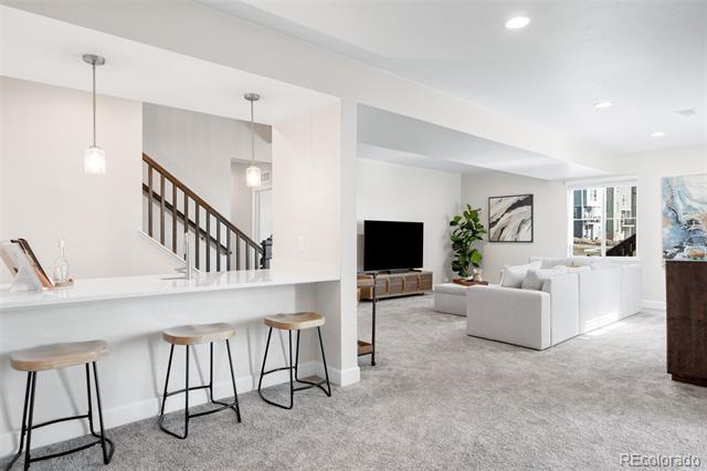 5194 Queen Court