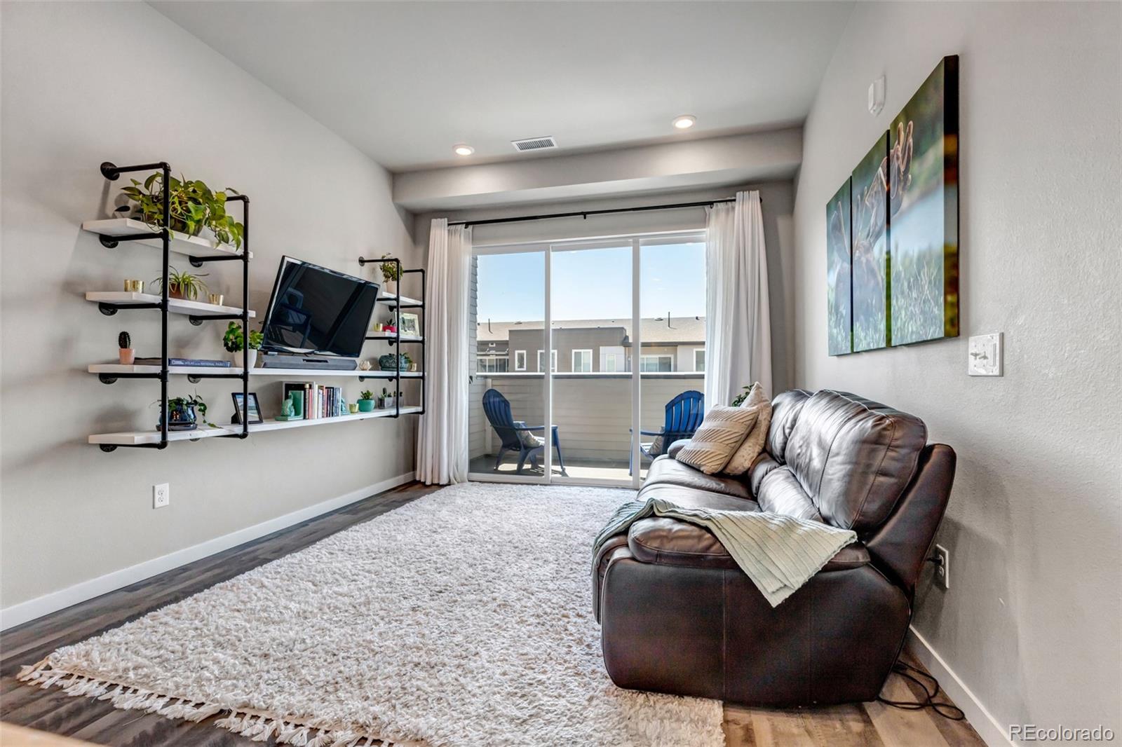 400 E Fremont Place Unit: 404