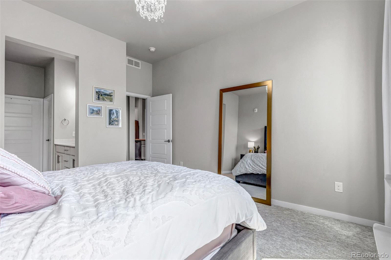 400 E Fremont Place Unit: 404