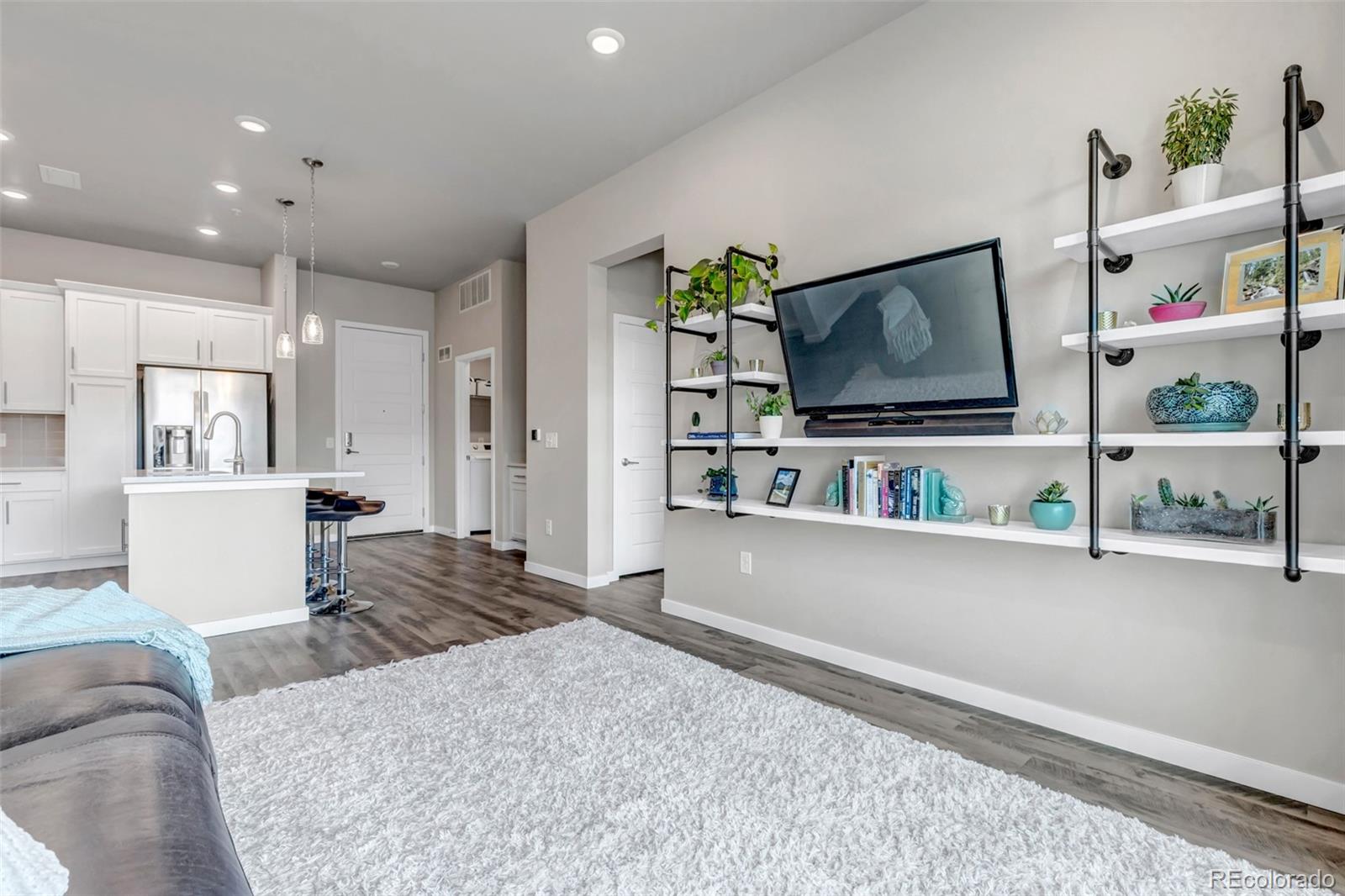 400 E Fremont Place Unit: 404