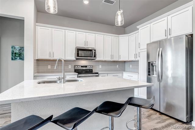 400 E Fremont Place Unit: 404
