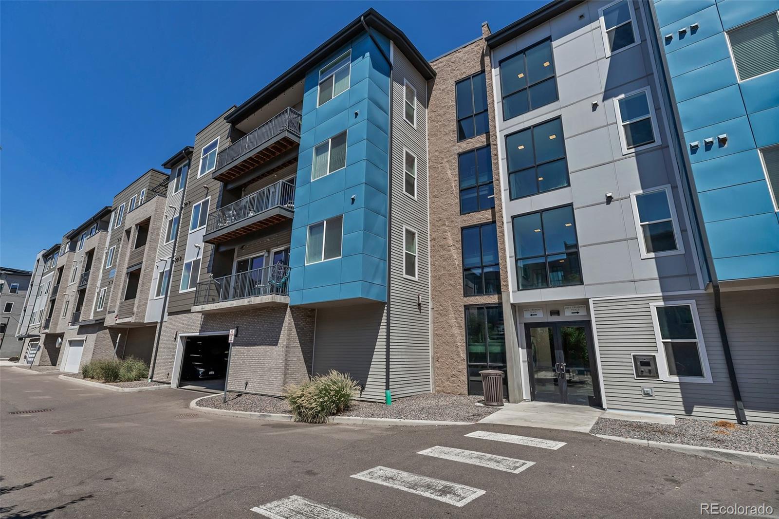 400 E Fremont Place Unit: 404