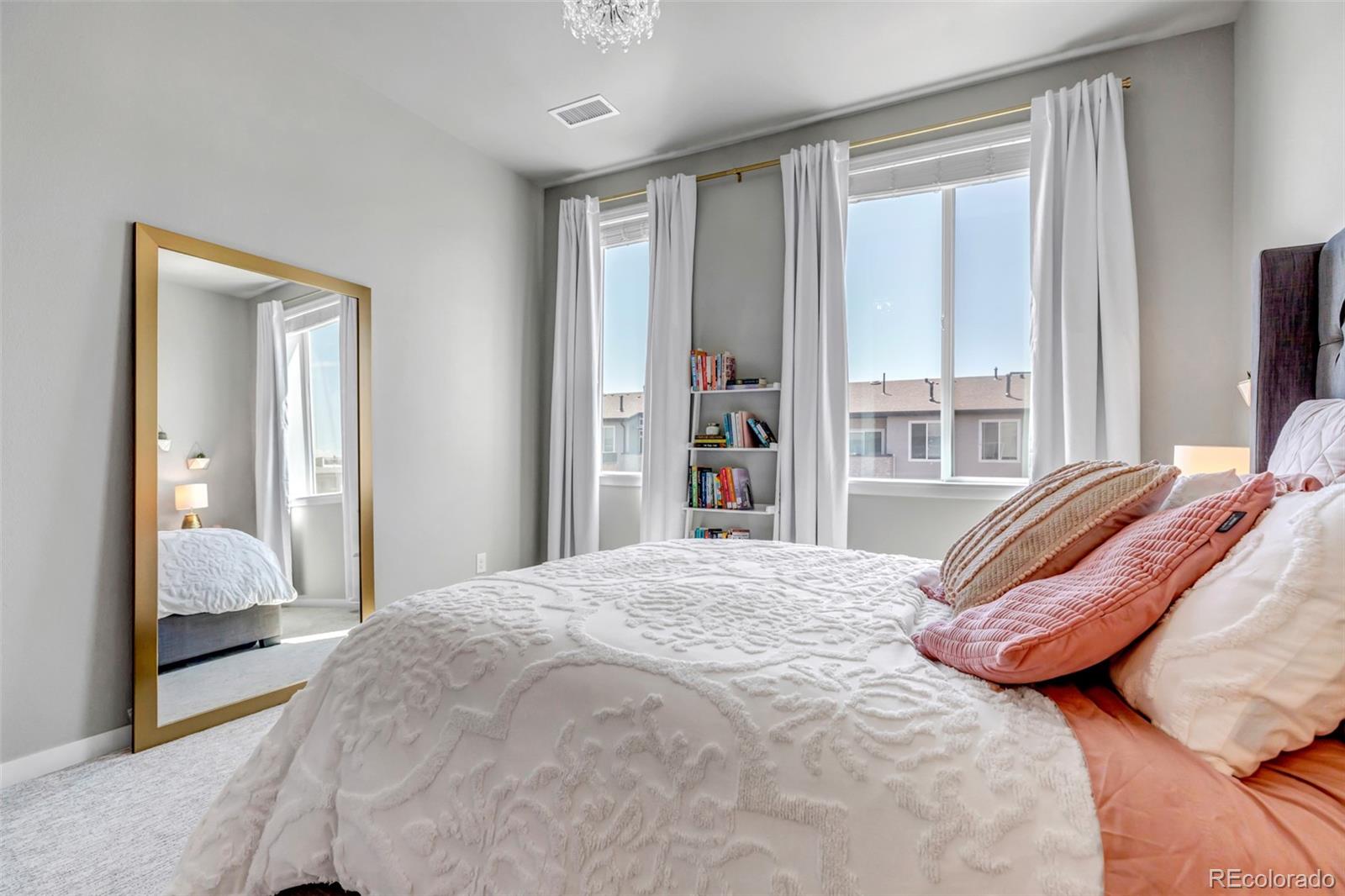 400 E Fremont Place Unit: 404