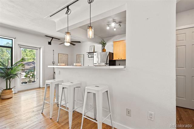 636 N Washington Street Unit: 203