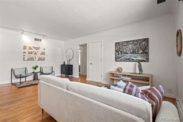 636 N Washington Street Unit: 203