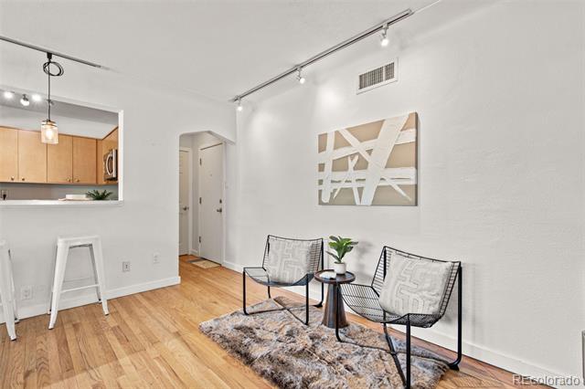 636 N Washington Street Unit: 203