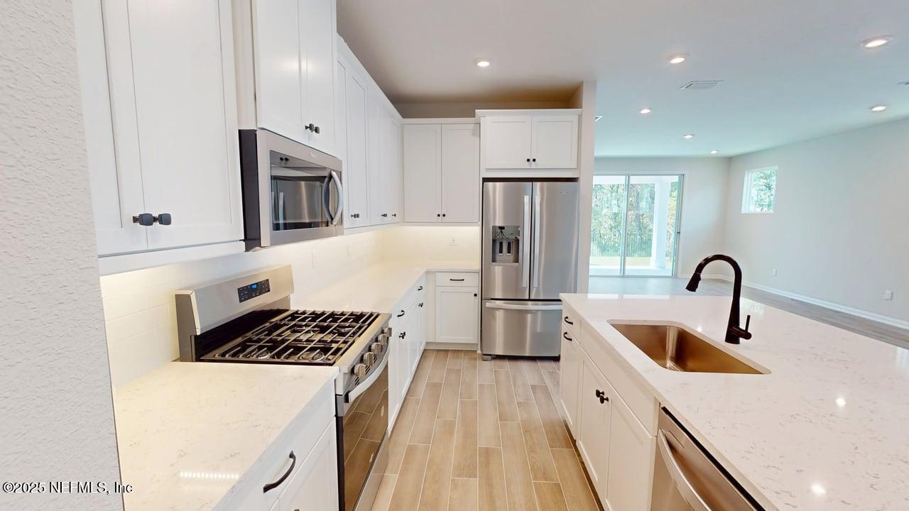 525 JUNIPER HILLS Drive, St. Johns