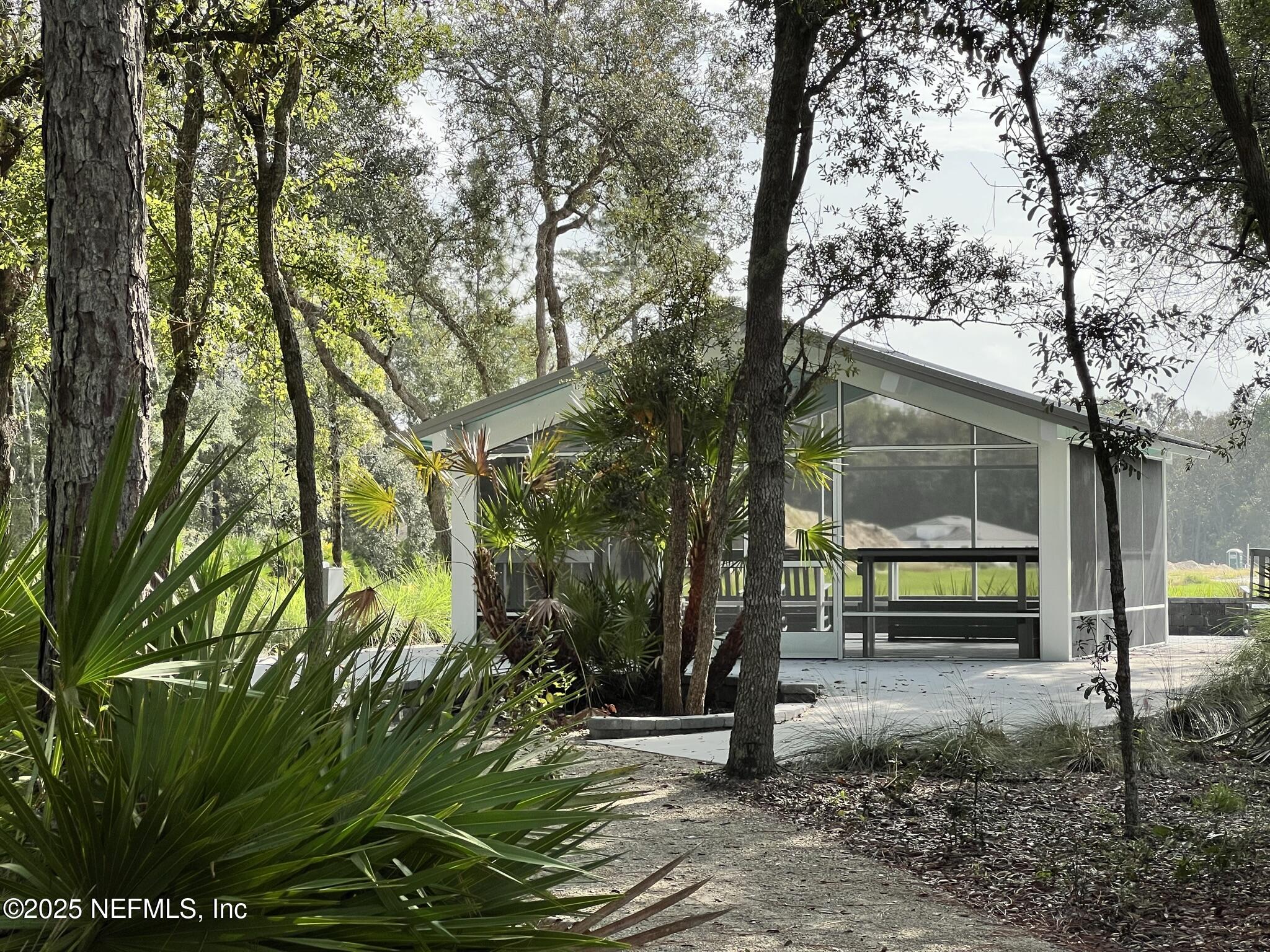 525 JUNIPER HILLS Drive, St. Johns