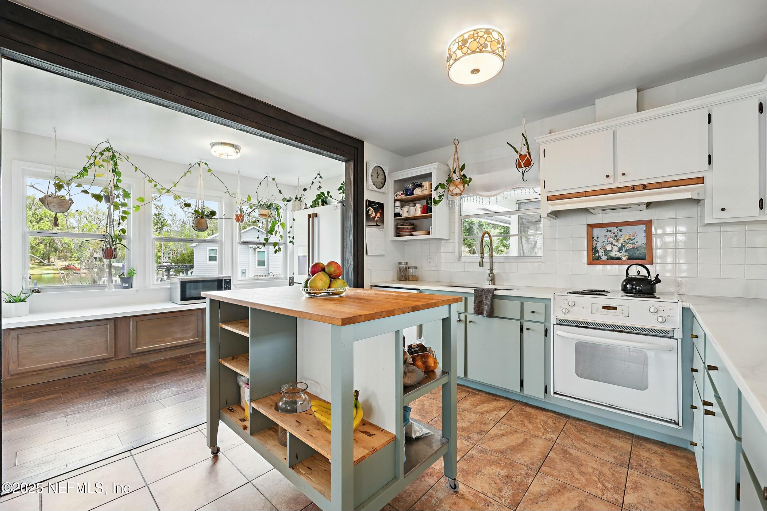 245 COKESBURY Court