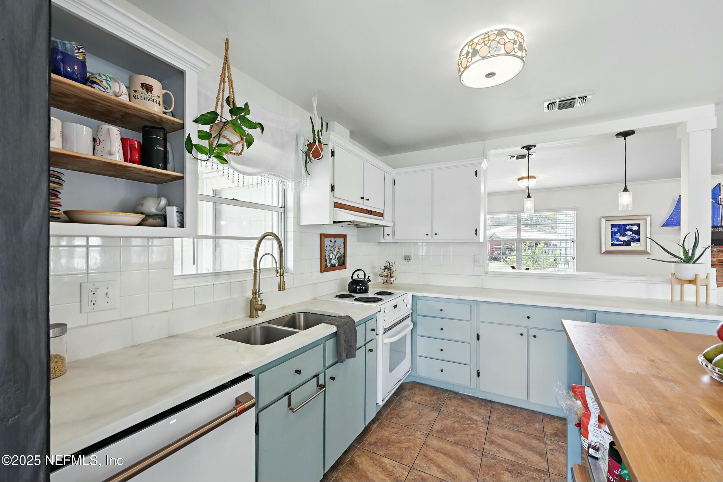 245 COKESBURY Court