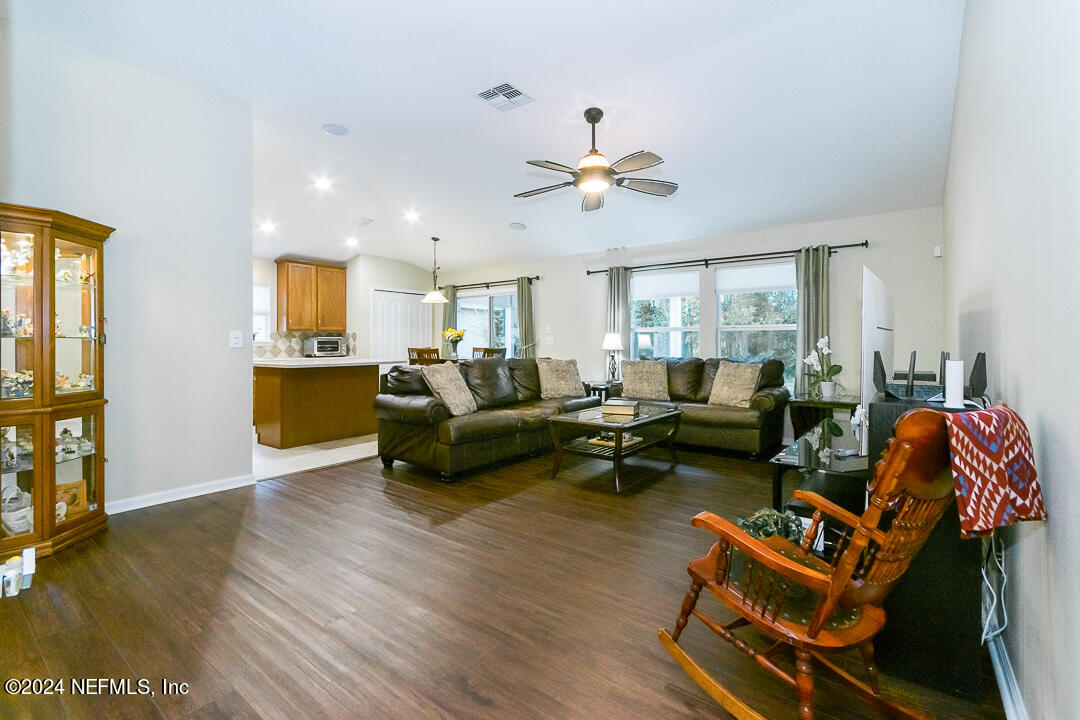 816 BONAPARTE LANDING Boulevard