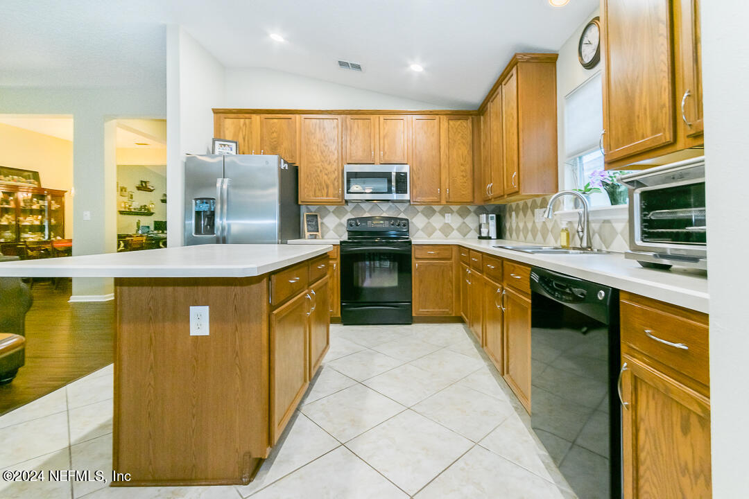 816 BONAPARTE LANDING Boulevard