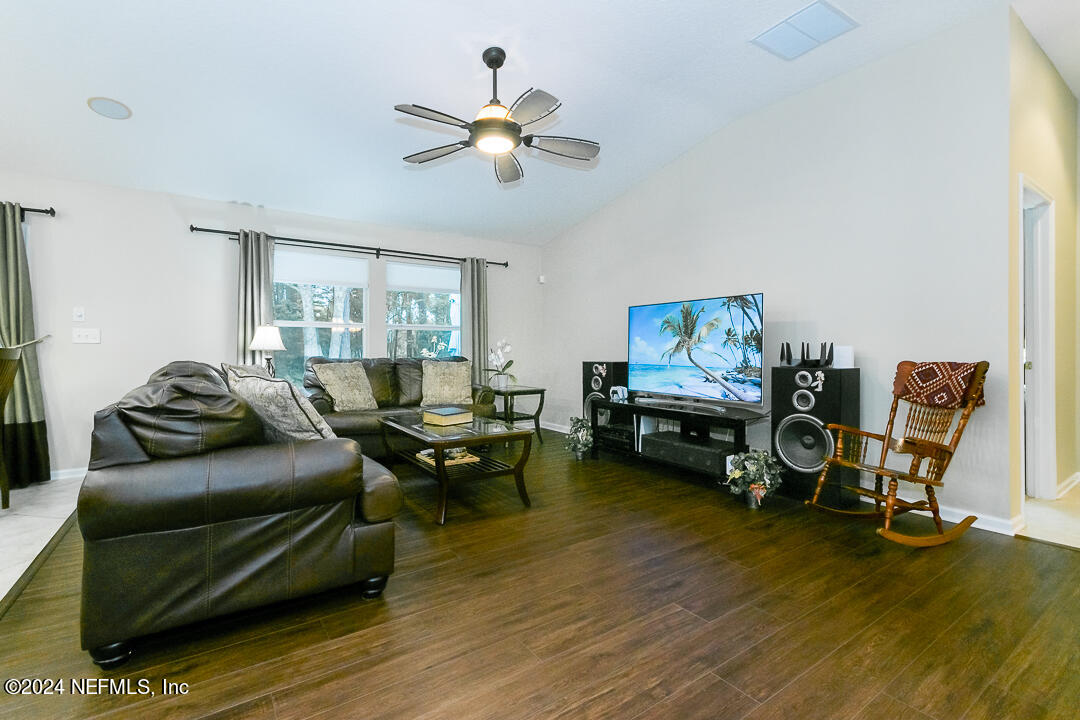 816 BONAPARTE LANDING Boulevard