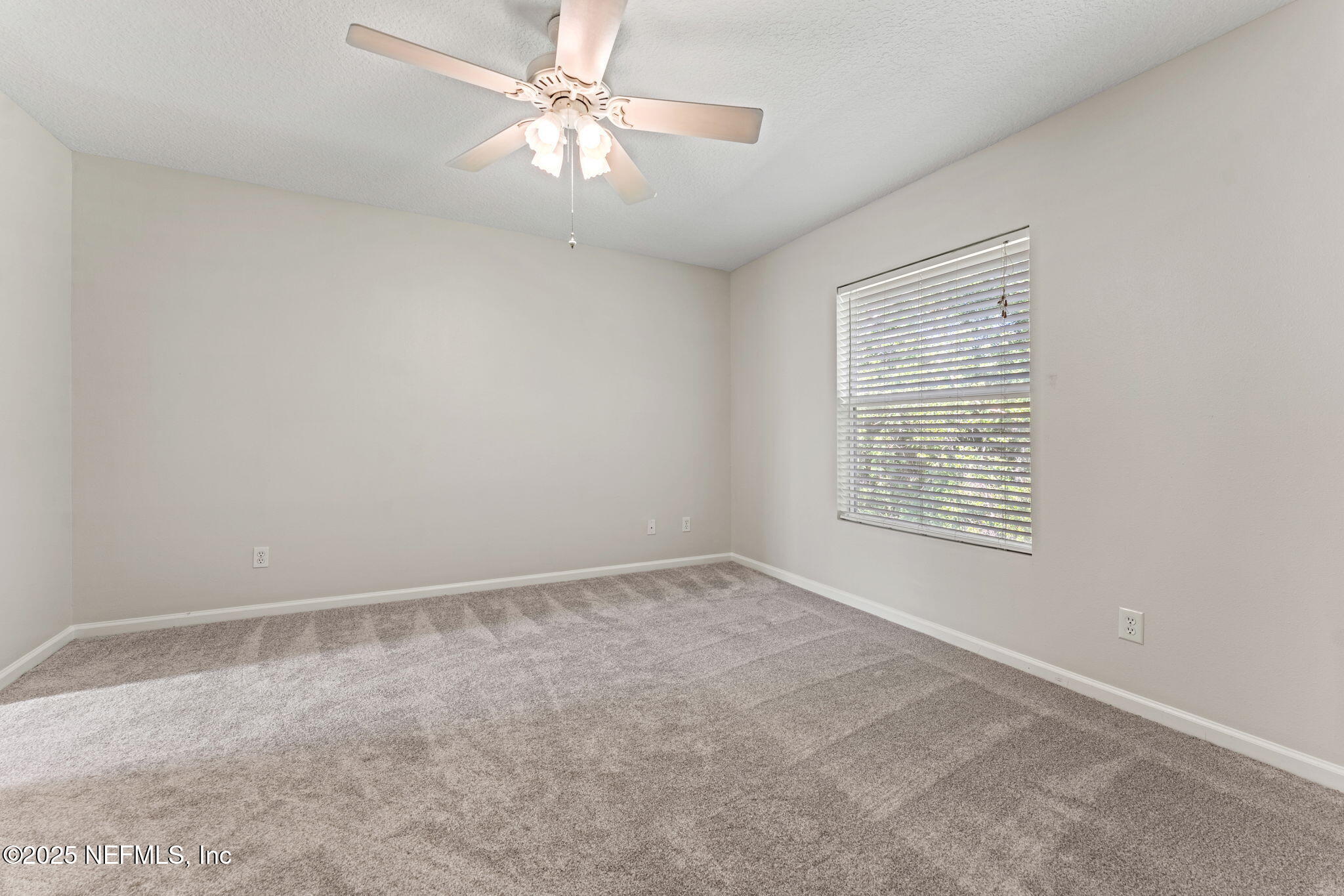 1605 VINELAND Circle, B