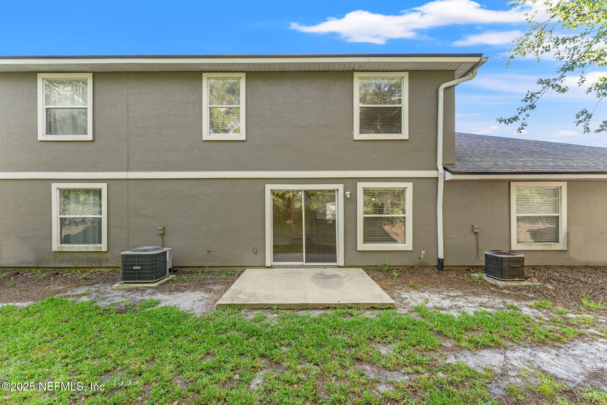 1605 VINELAND Circle, B