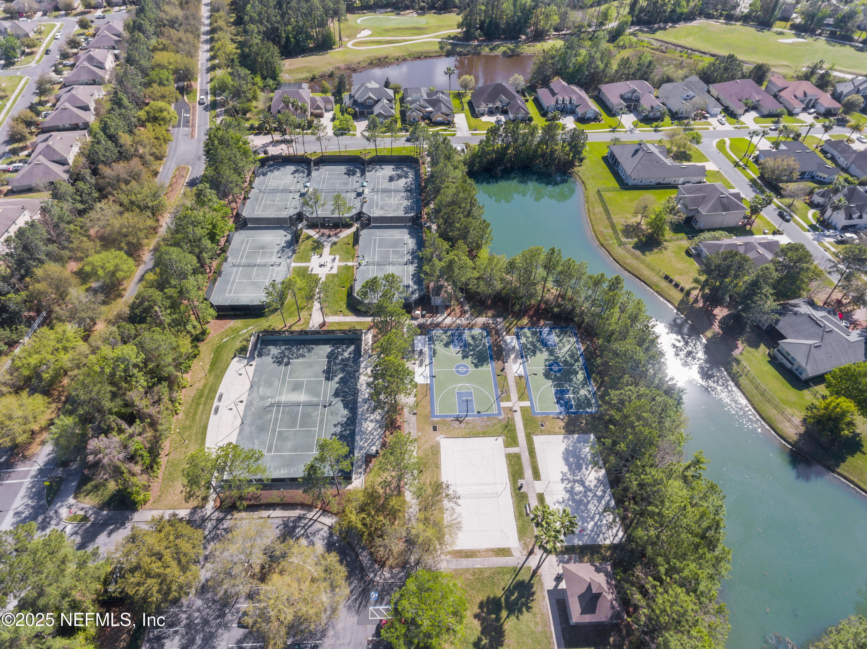 1605 VINELAND Circle, B