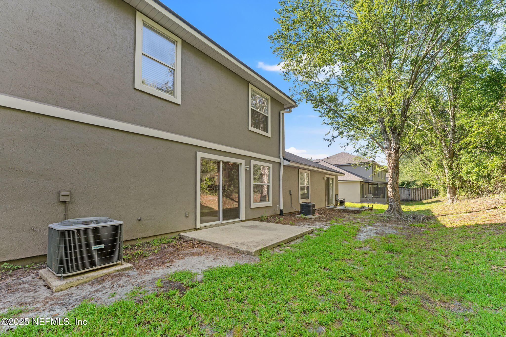 1605 VINELAND Circle, B