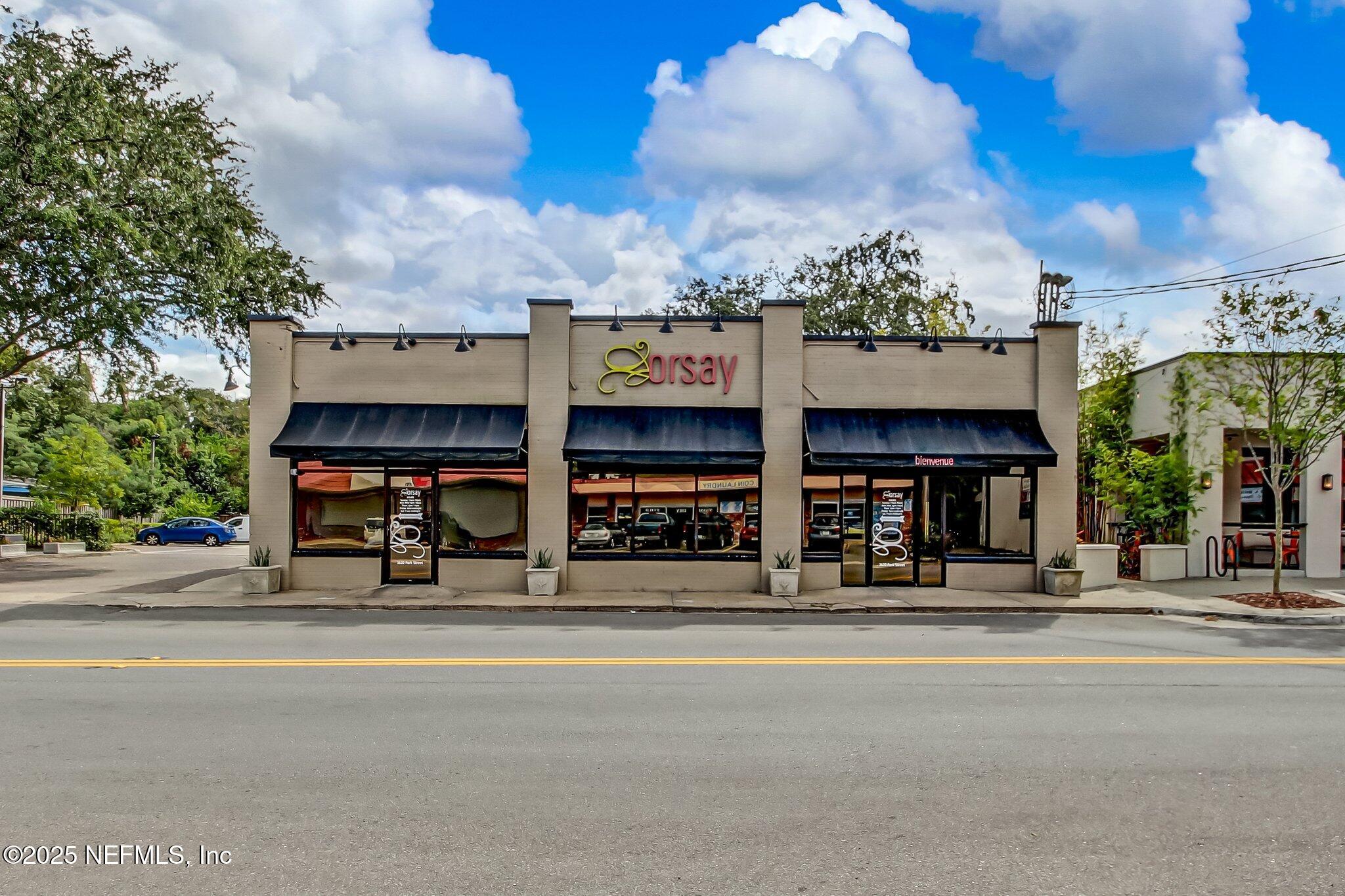 3688 WALSH Street