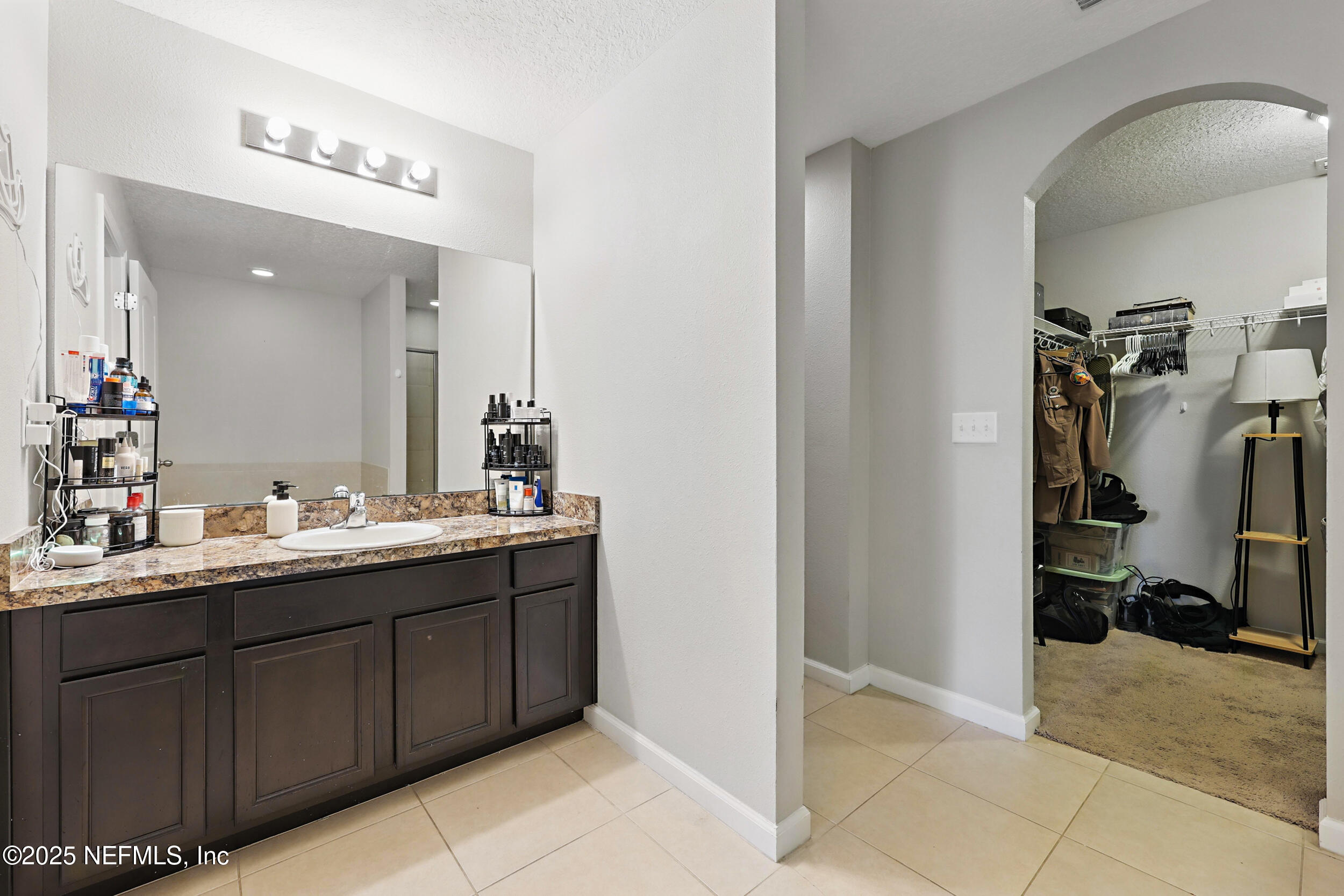3253 HIDDEN MEADOWS Court