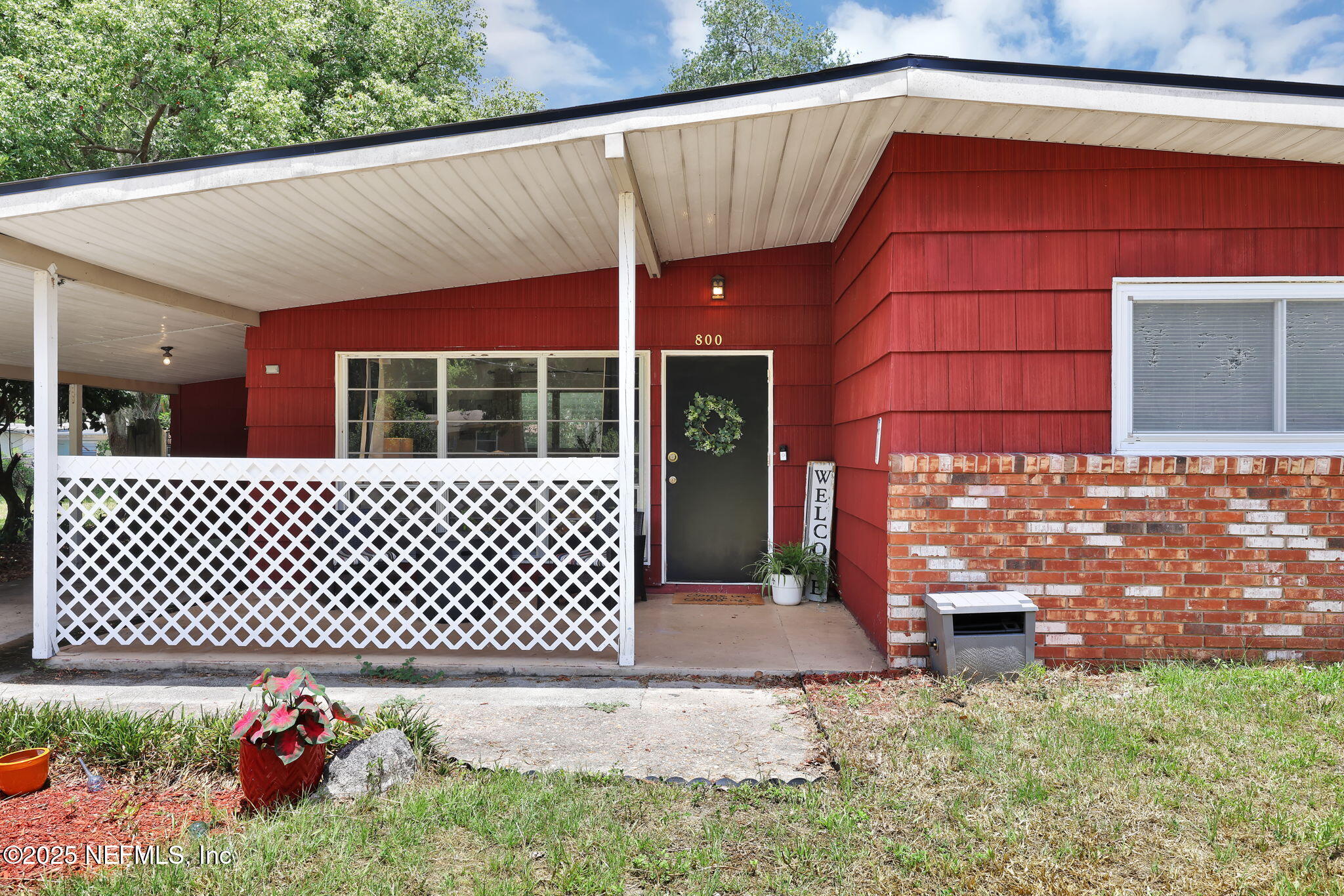 800 CYPRESS Avenue