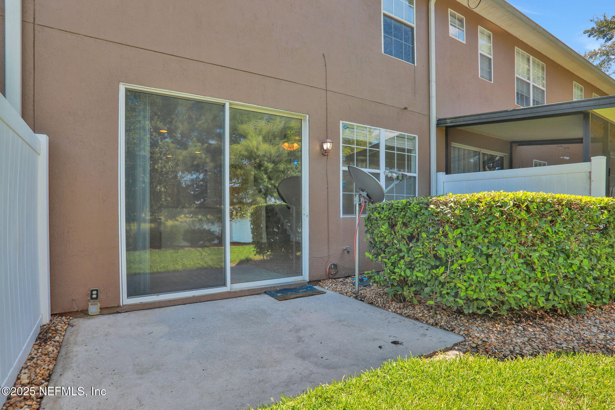 3875 BUCKTHORNE Drive, C