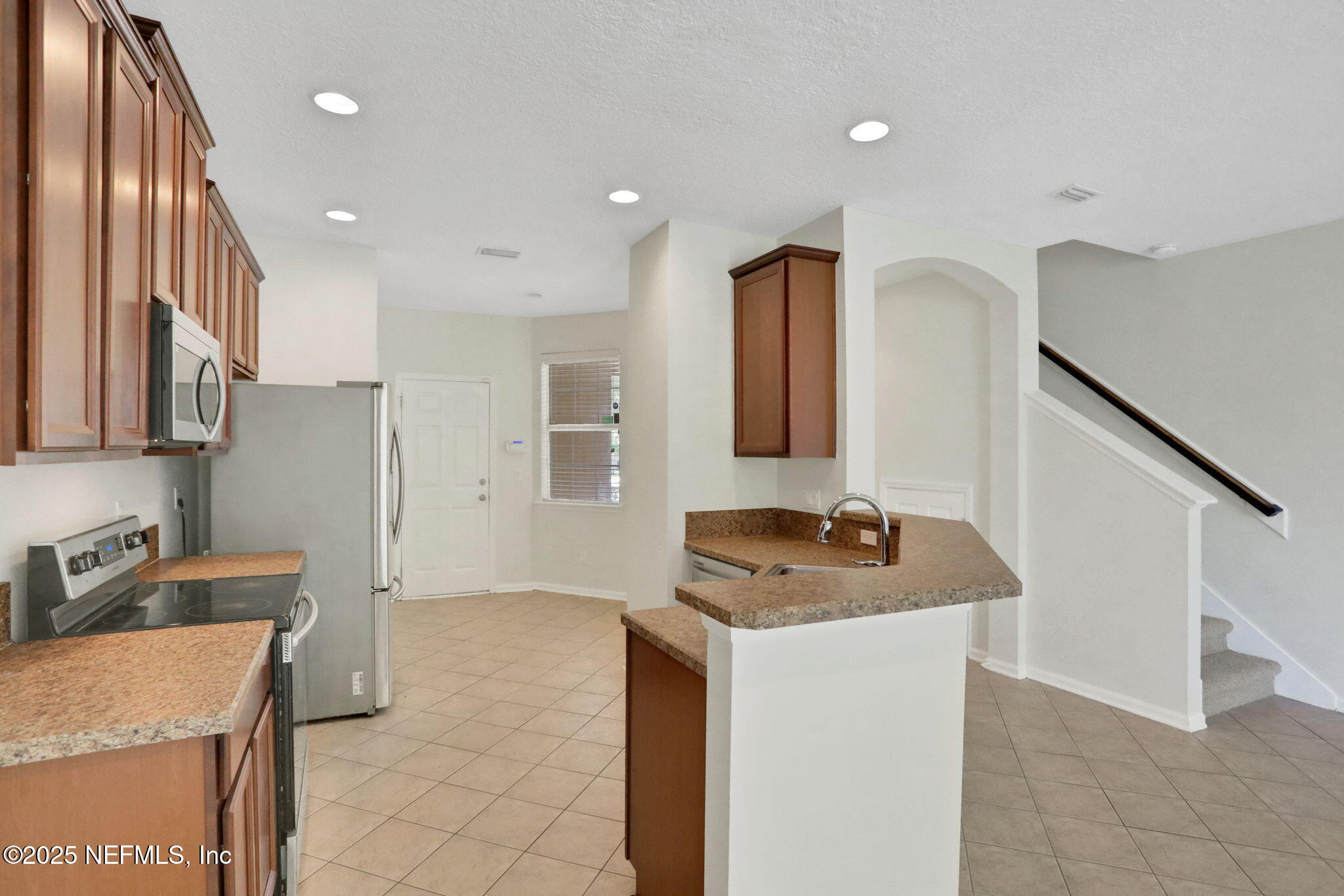 3875 BUCKTHORNE Drive, C