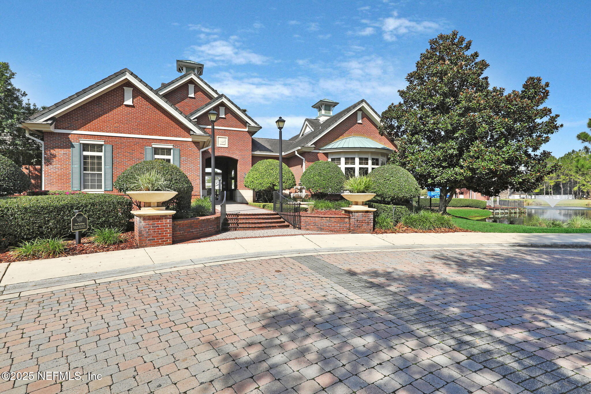 3875 BUCKTHORNE Drive, C