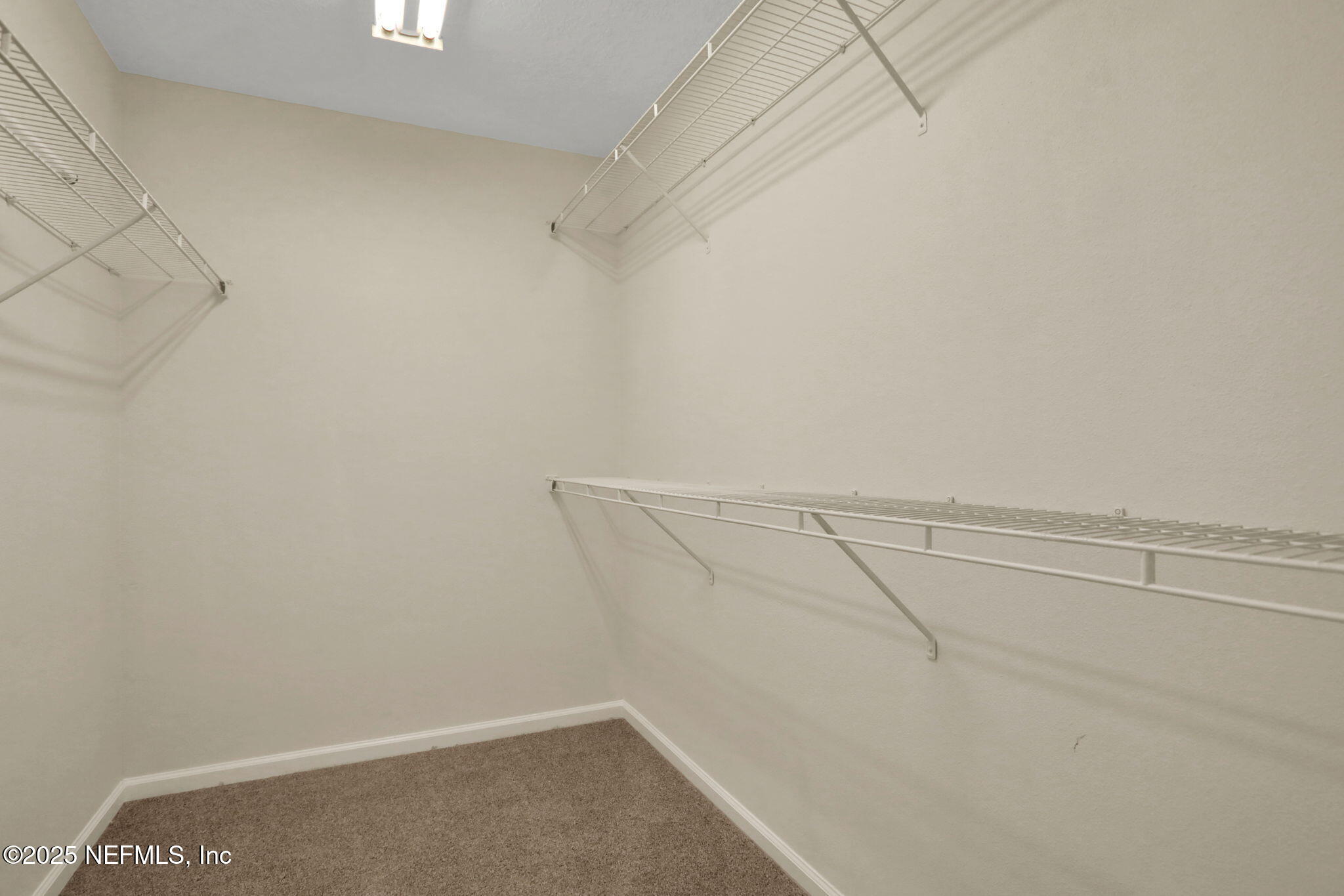 3875 BUCKTHORNE Drive, C