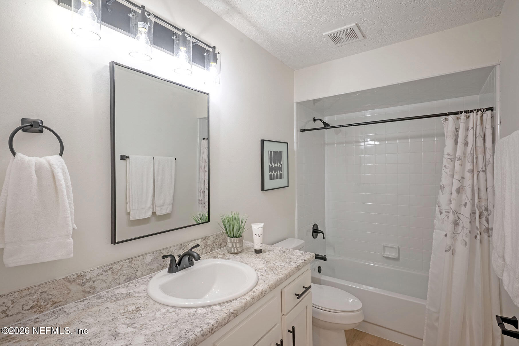 2451 RIDGECREST Avenue