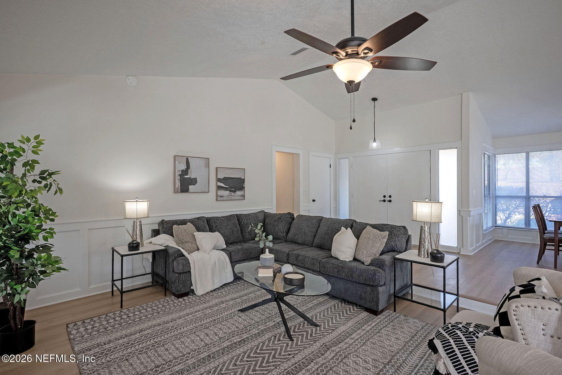 2451 RIDGECREST Avenue