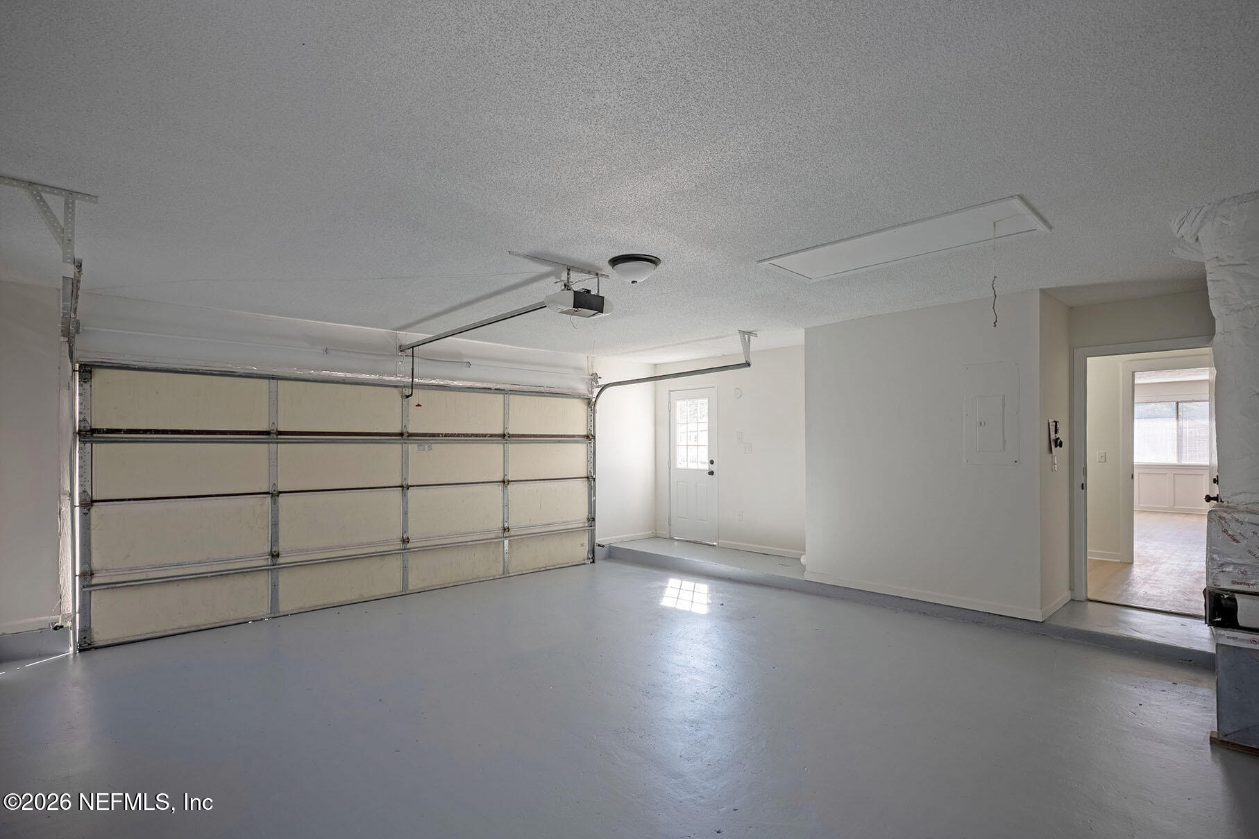 2451 RIDGECREST Avenue