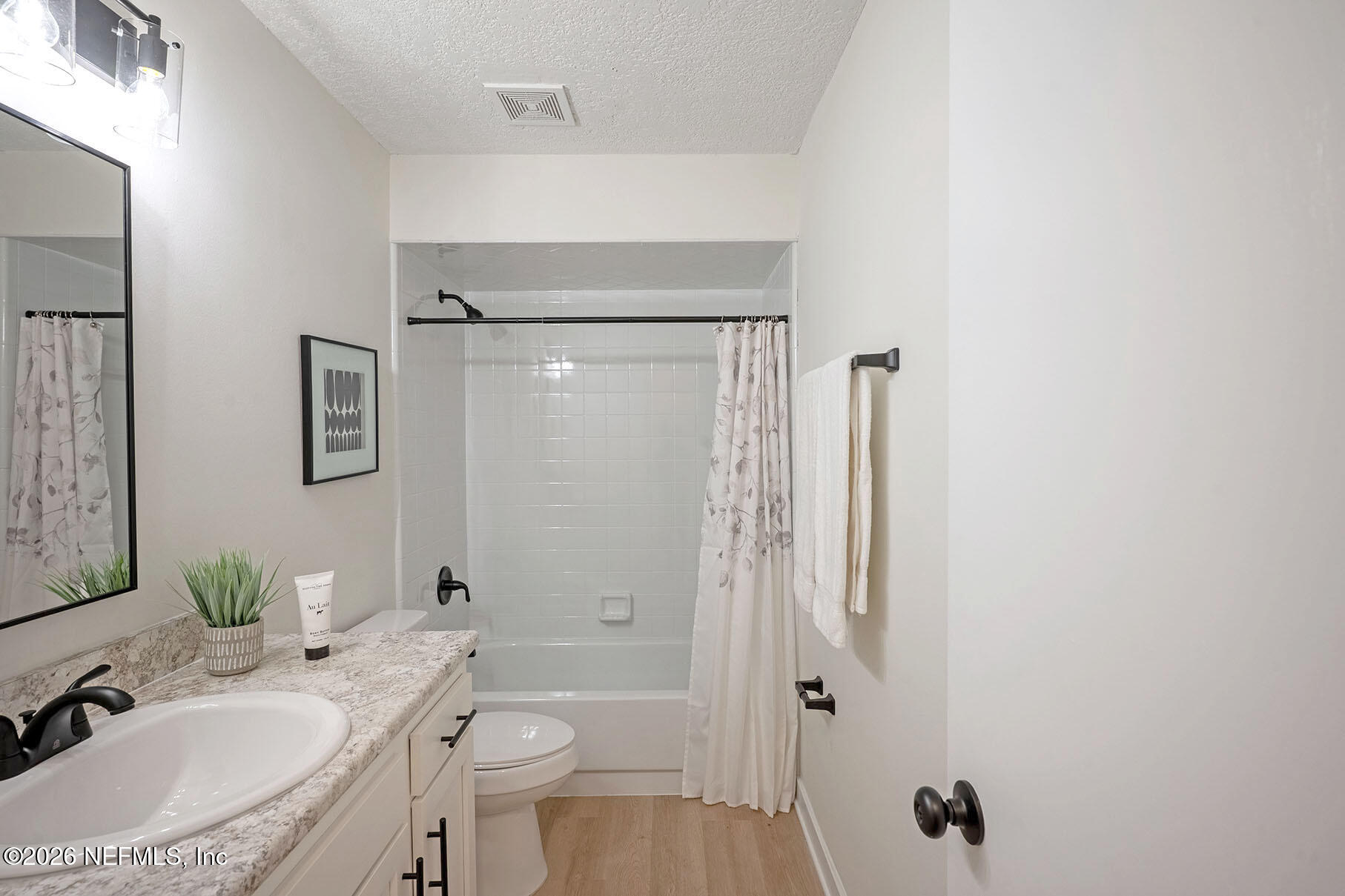 2451 RIDGECREST Avenue