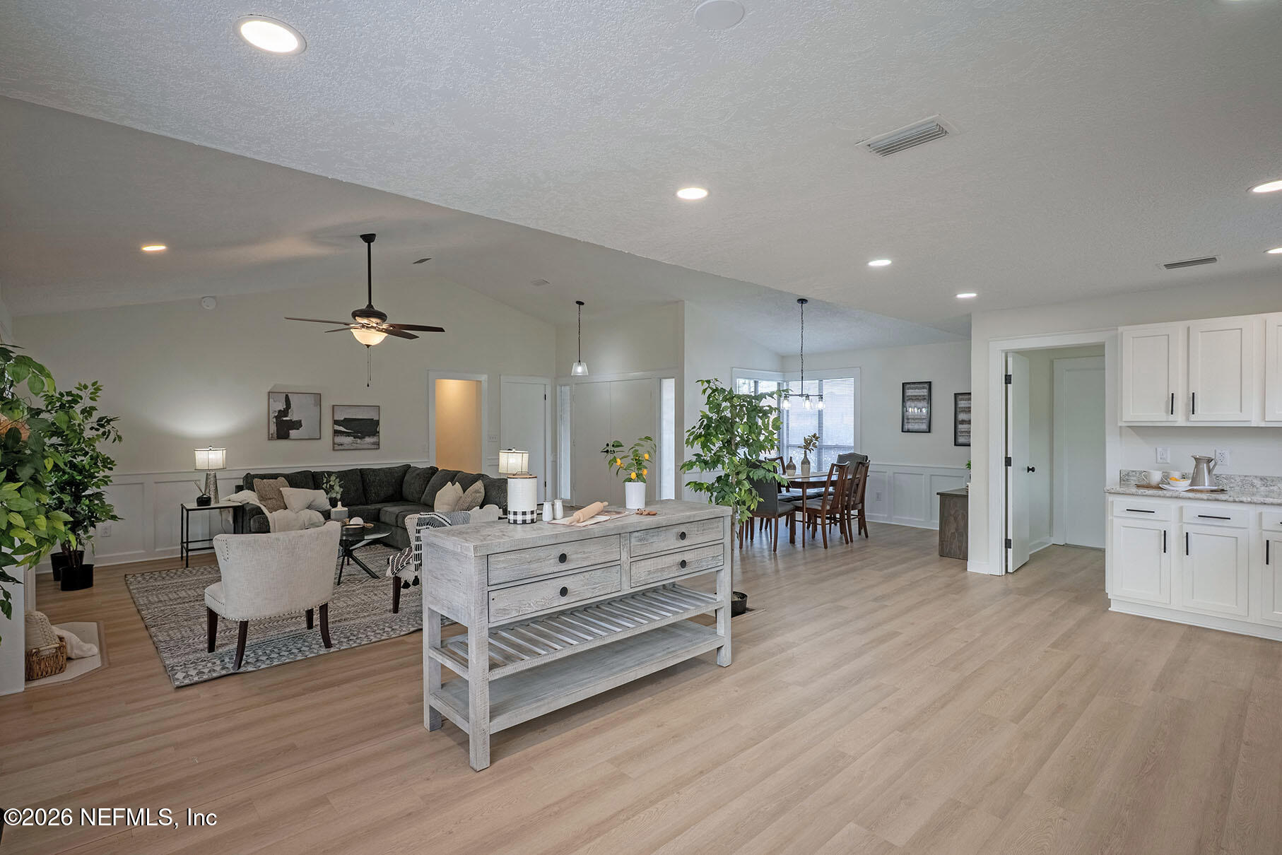 2451 RIDGECREST Avenue