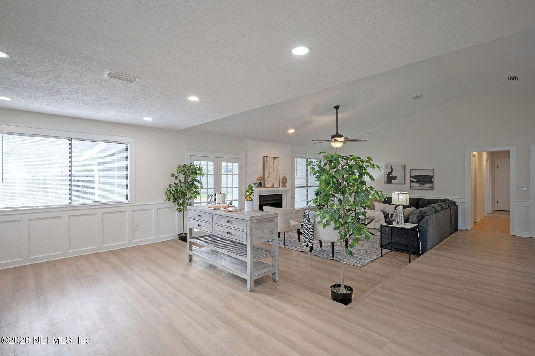 2451 RIDGECREST Avenue