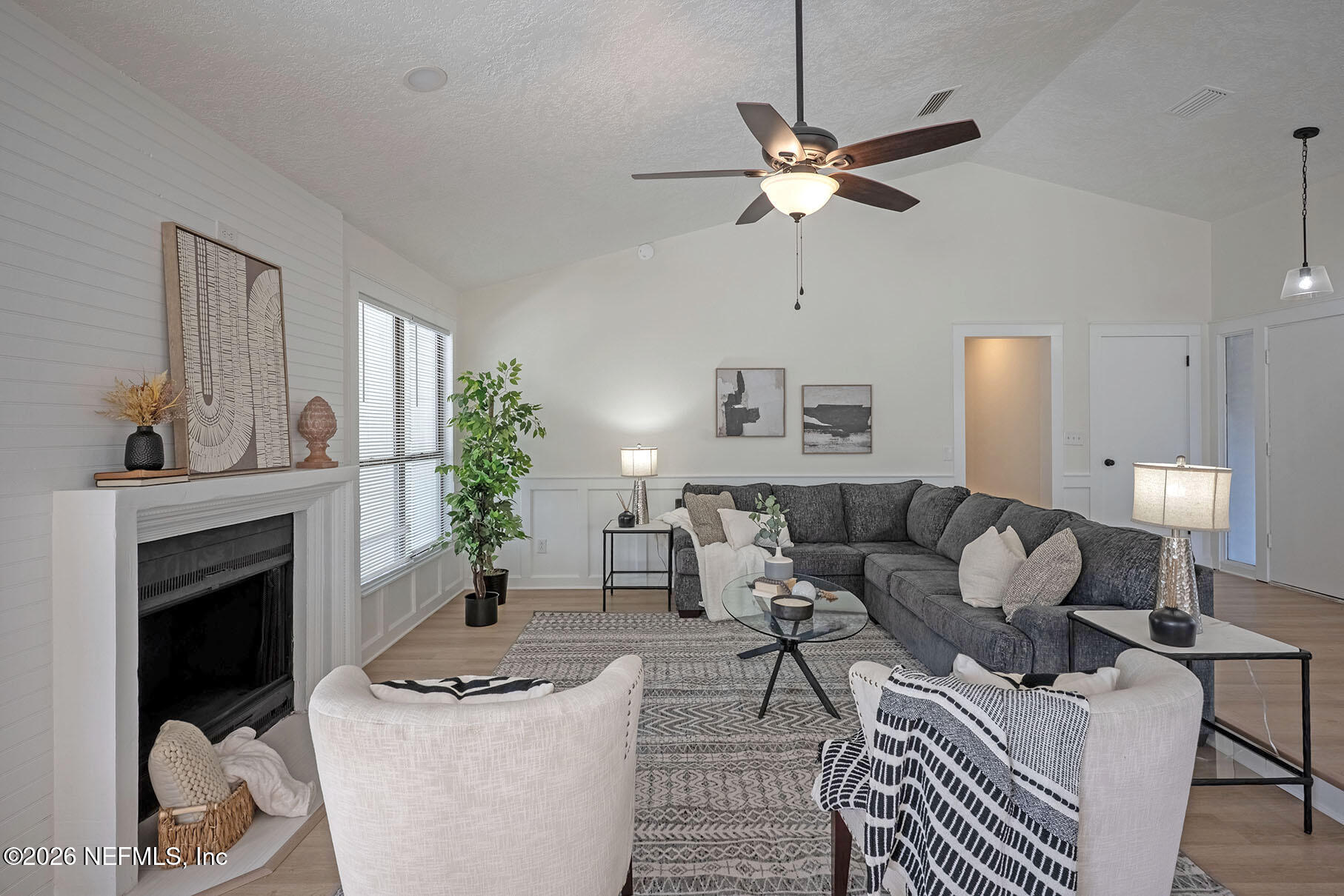 2451 RIDGECREST Avenue