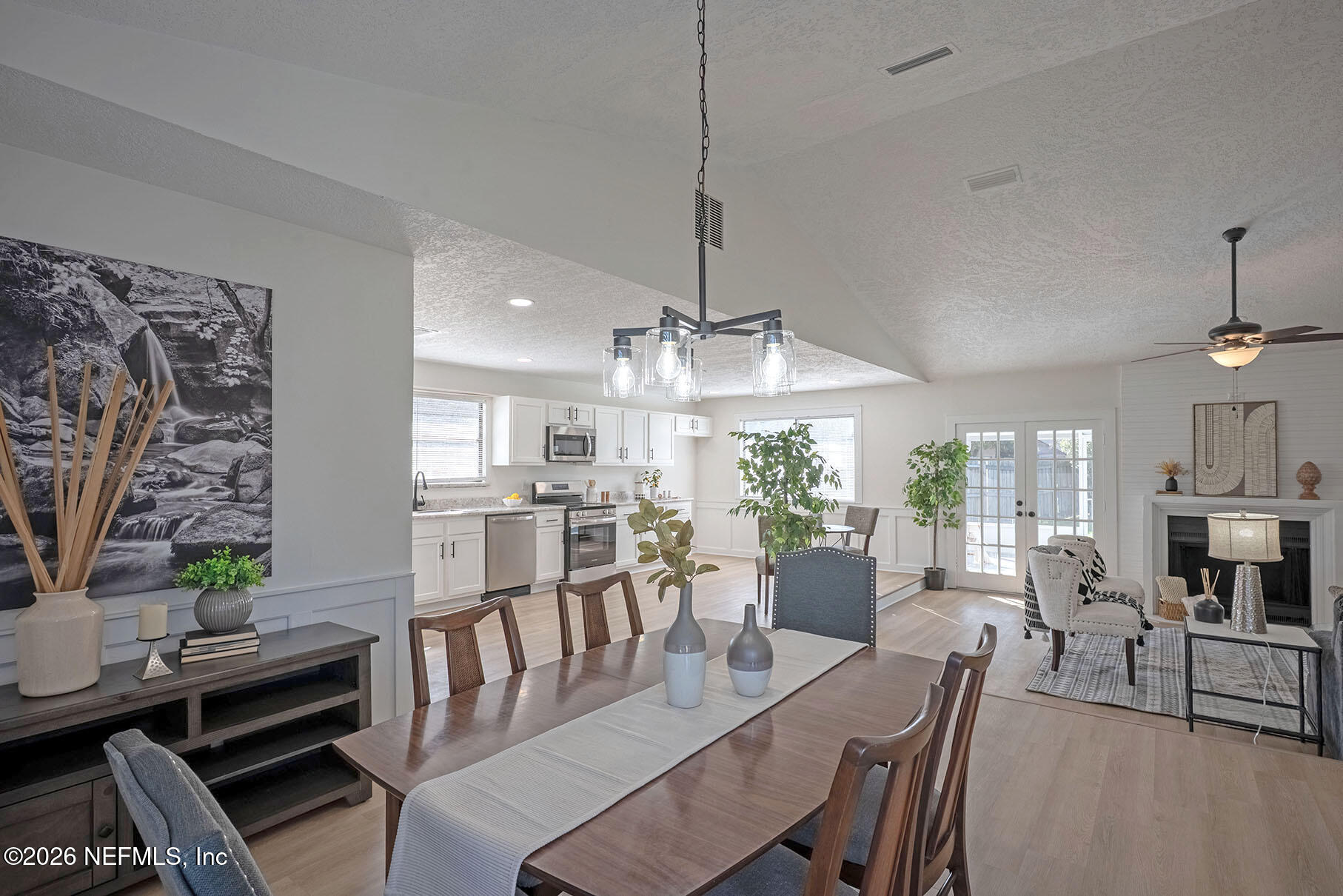 2451 RIDGECREST Avenue