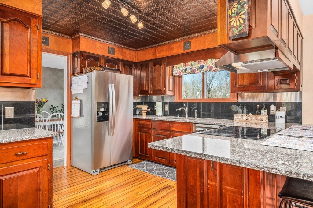410 Petty Rd
