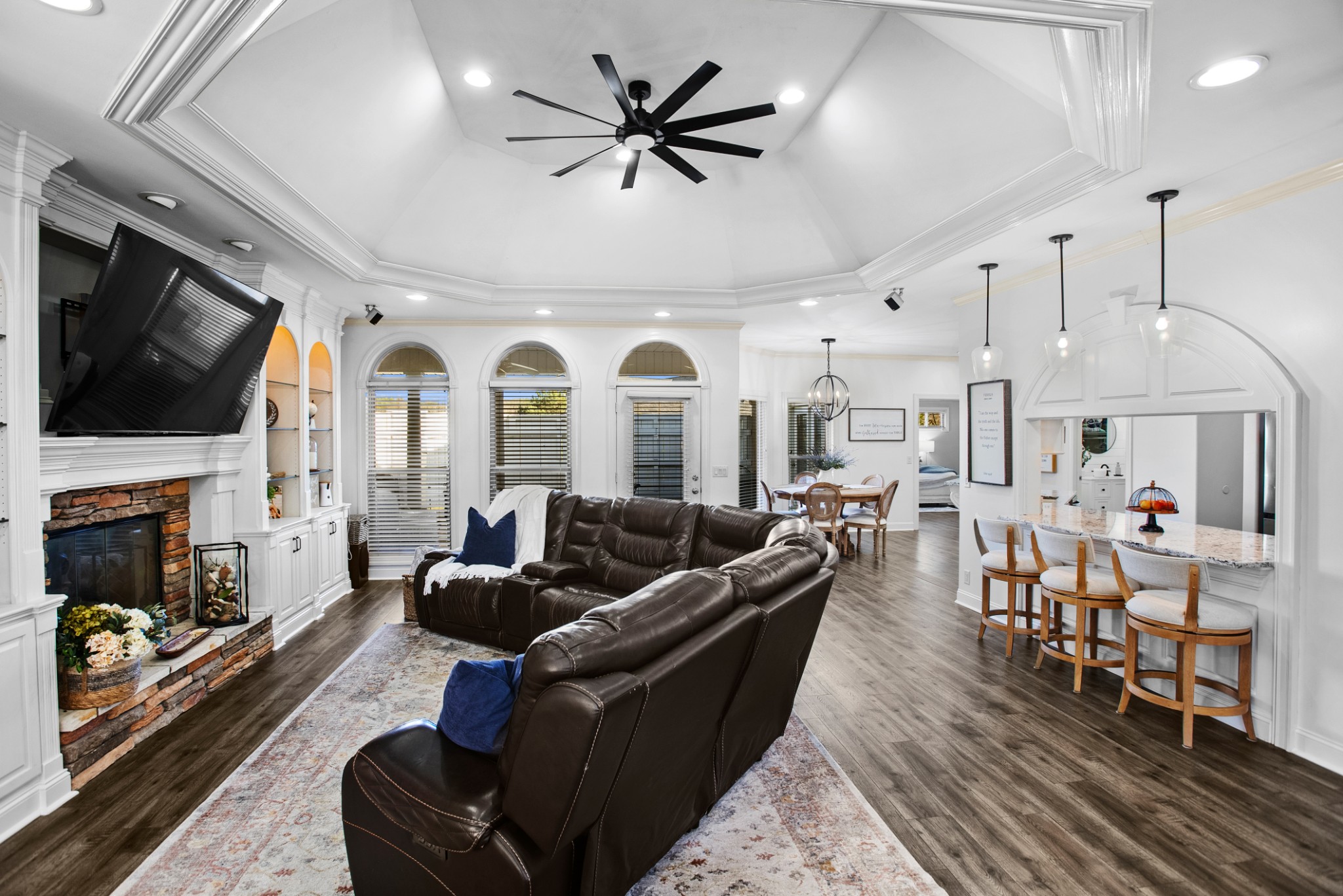 3552 Tolbert Dr