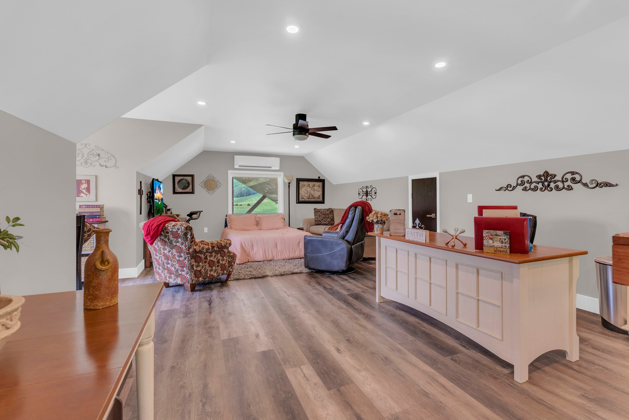 941 Jim Hennessee Rd