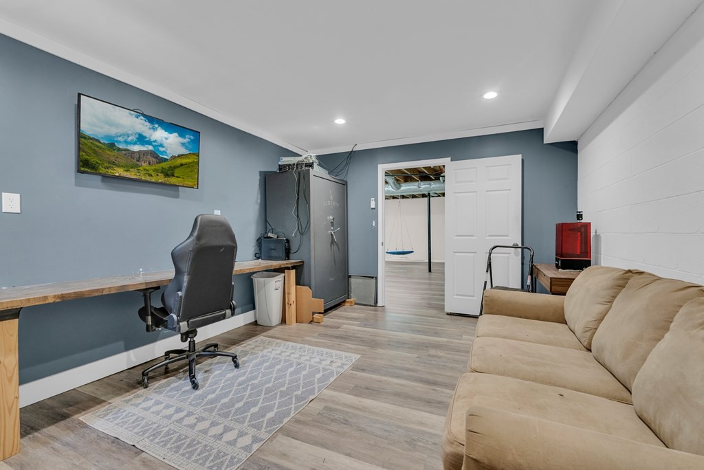 132 Judd Ln