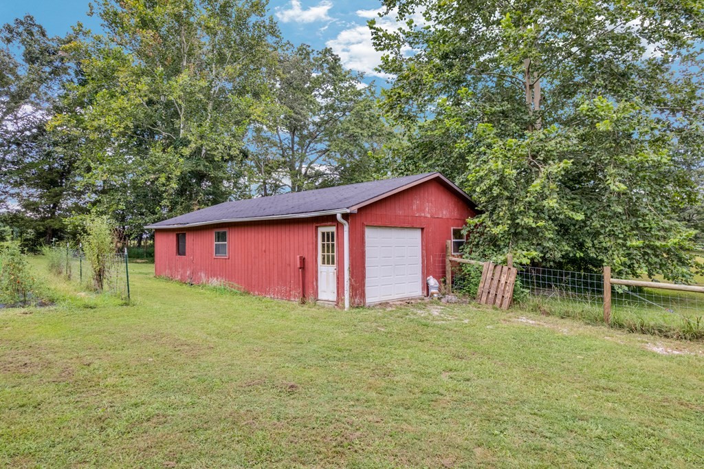 132 Judd Ln