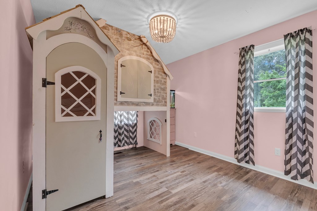132 Judd Ln