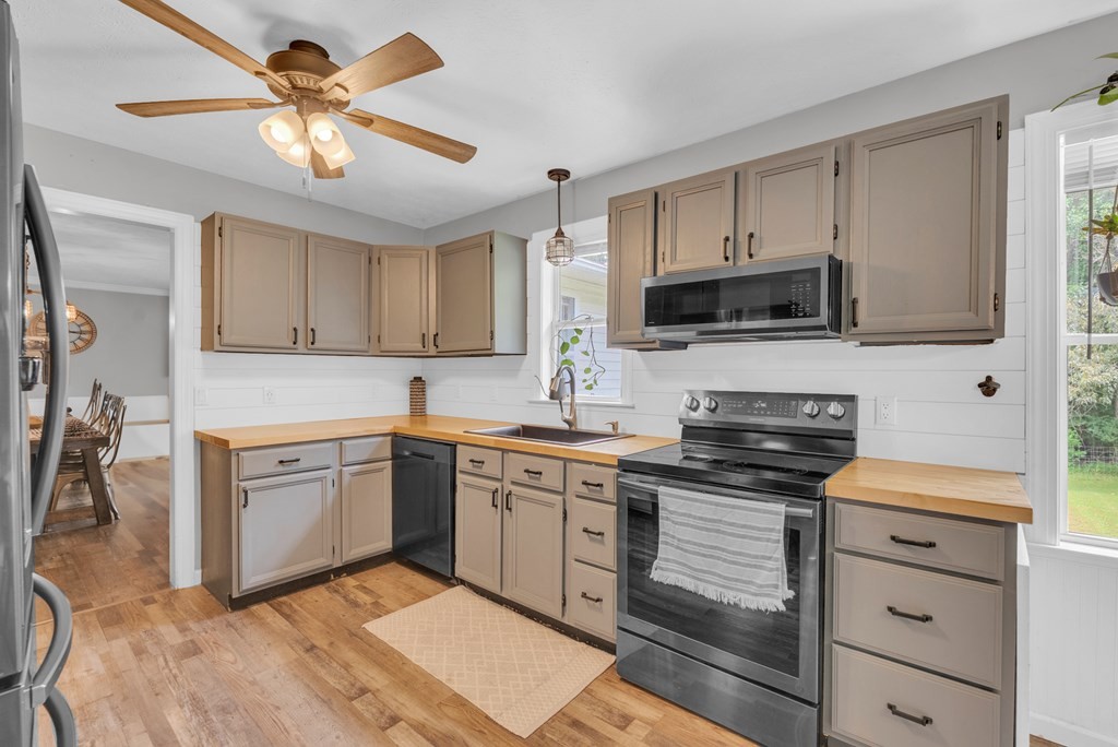 132 Judd Ln