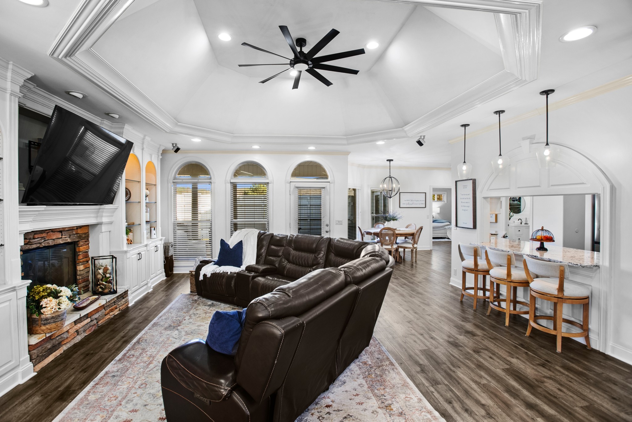 3552 Tolbert Dr