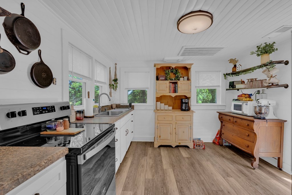 13593 Old Kentucky Rd