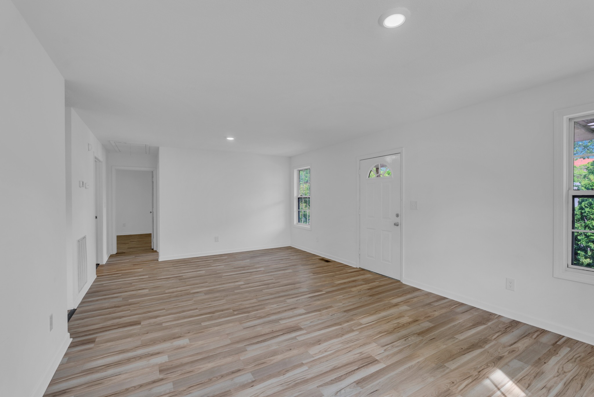7 N Carter St