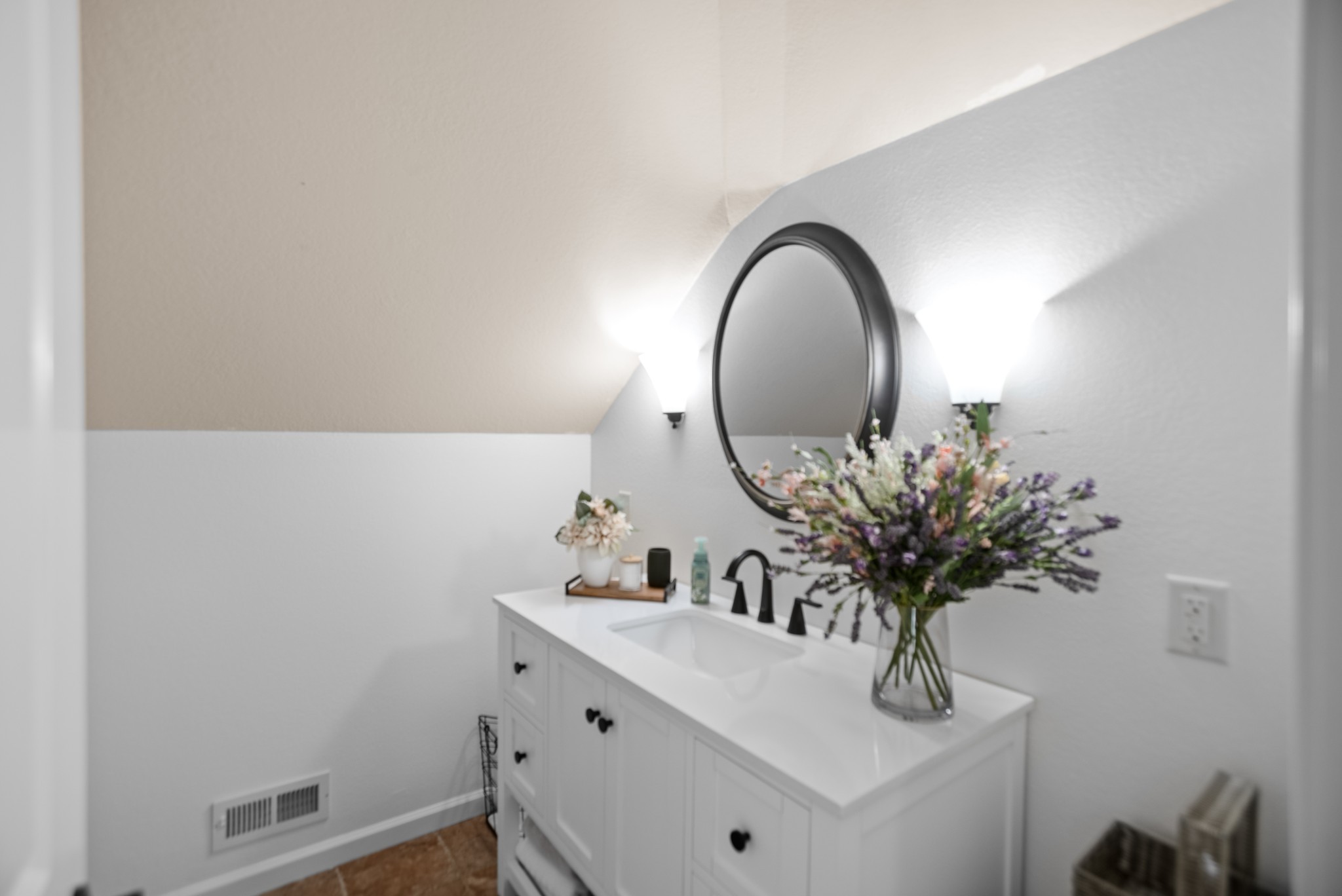 3552 Tolbert Dr